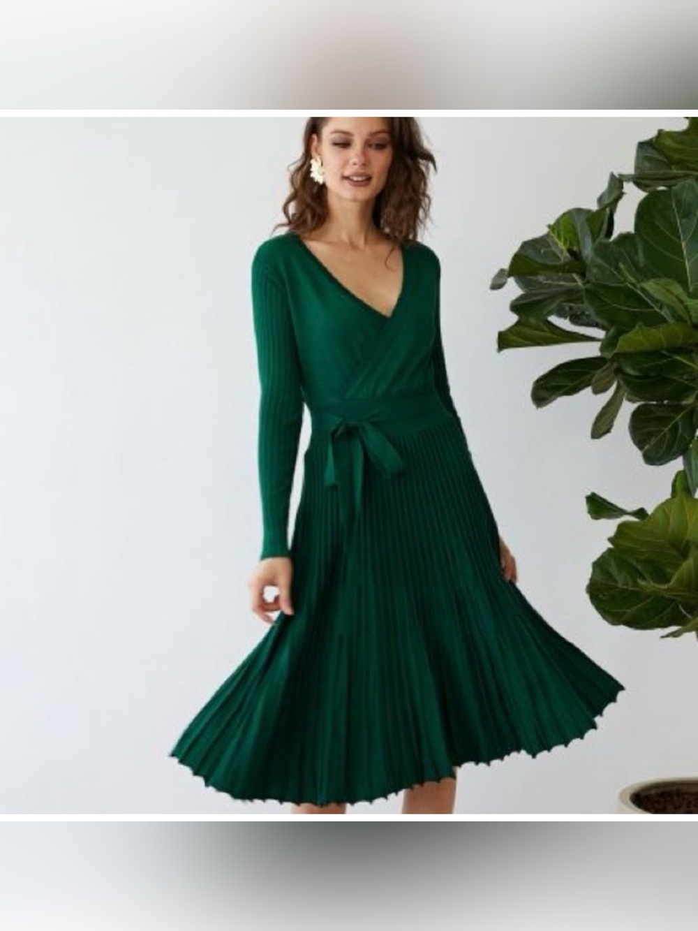 Chicwish Black Pleated Knit Dress